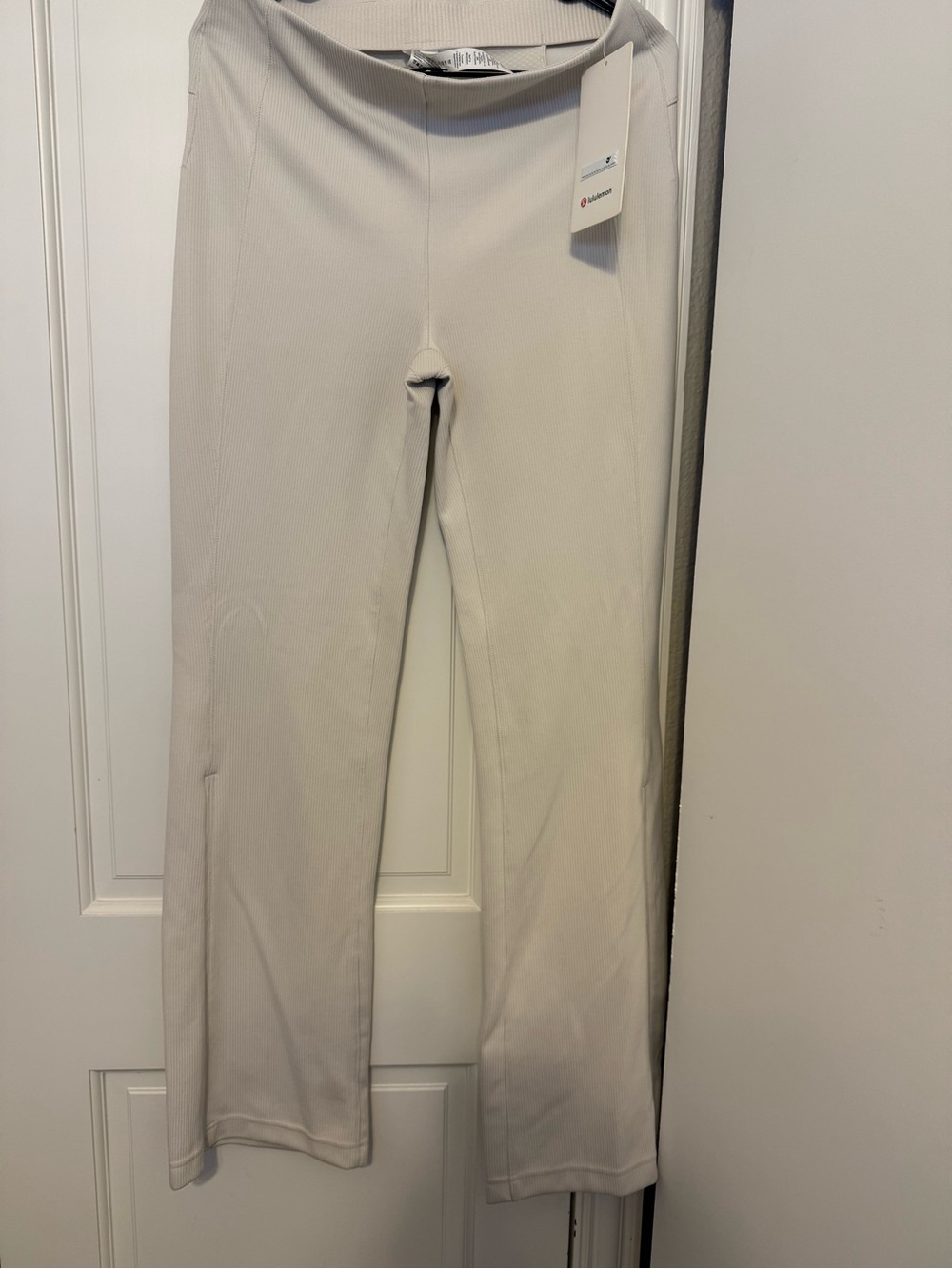 lululemon athletica Men’s Light Cream Straight-Leg Sweatpants